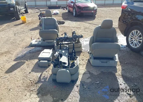 2015 Toyota Sienna Xle 8 Passenger from USA, damaged, VIN 5TDYK3DC1FS638668